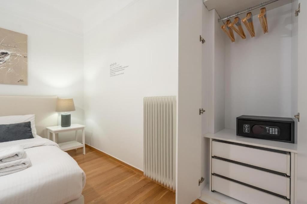 Vibrant Urban Getaway: Modern 1-Bedroom Near Bars, Parks, And Metro Ateny Zewnętrze zdjęcie