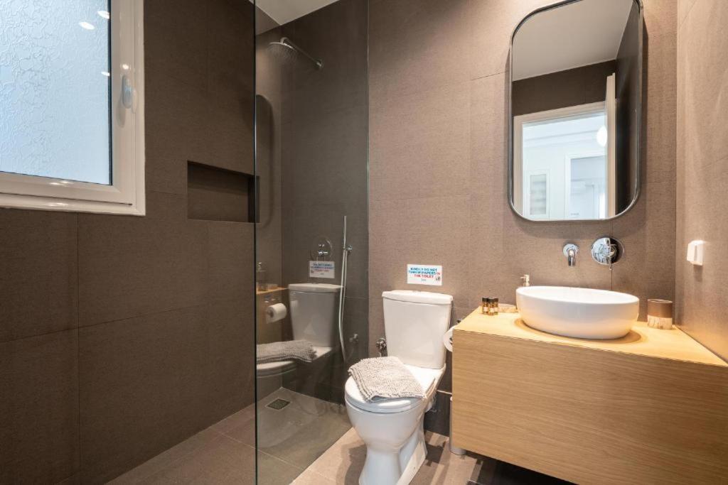 Vibrant Urban Getaway: Modern 1-Bedroom Near Bars, Parks, And Metro Ateny Zewnętrze zdjęcie